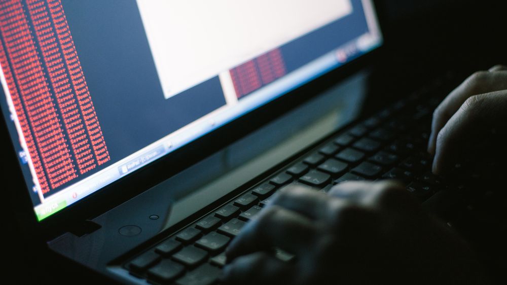 Útoky hackerů budou záludnější, varují specialisté